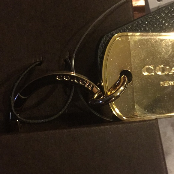 💥HOST PICK💥COACH KEYCHAIN w/BOX (NWT) - Picture 5 of 6